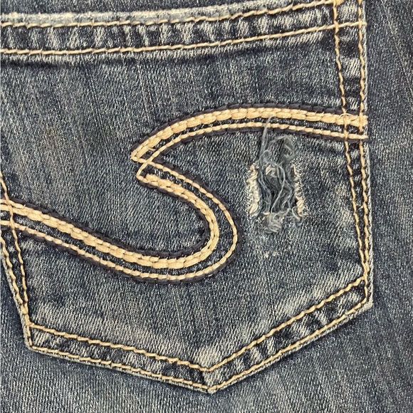 - SILVER SUKI DISTRESSED JEANS WITH STRETCH-27-33 - 99 cotton/ 1 spandex- sexy! - Picture 6 of 10